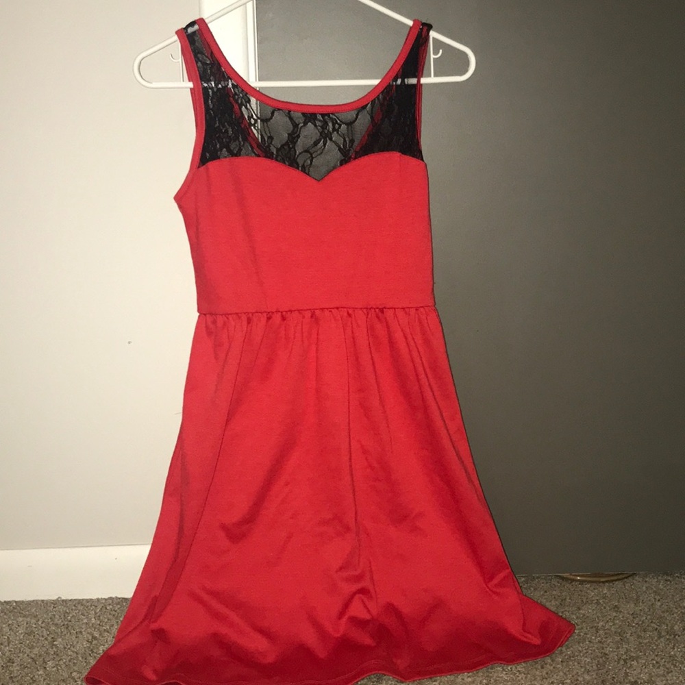 red cute dress!